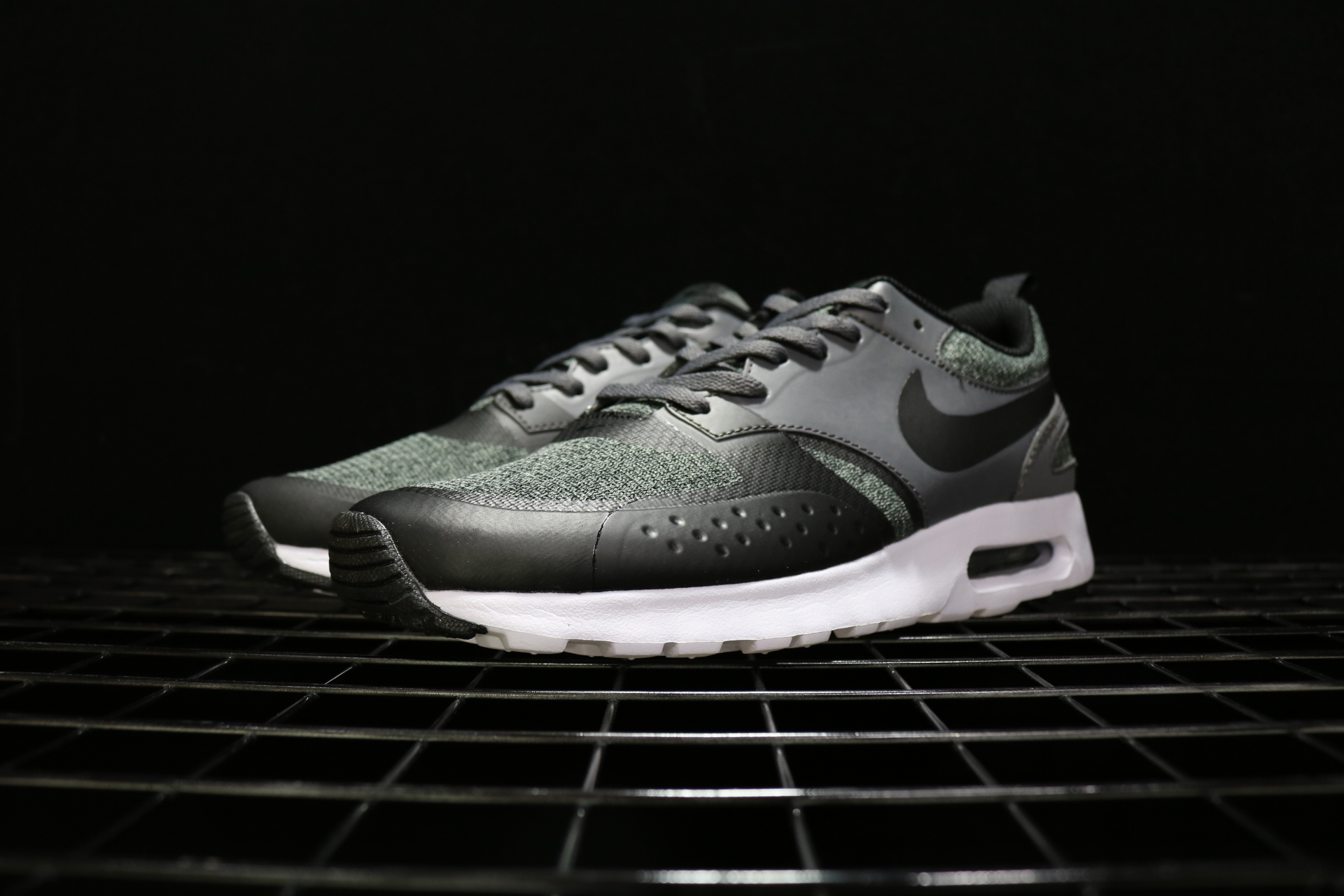 Nike Air Max Vision Se 87 Black Grey Shoes